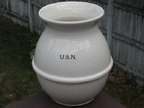 US Navy Personal Hygiene Slop Pot